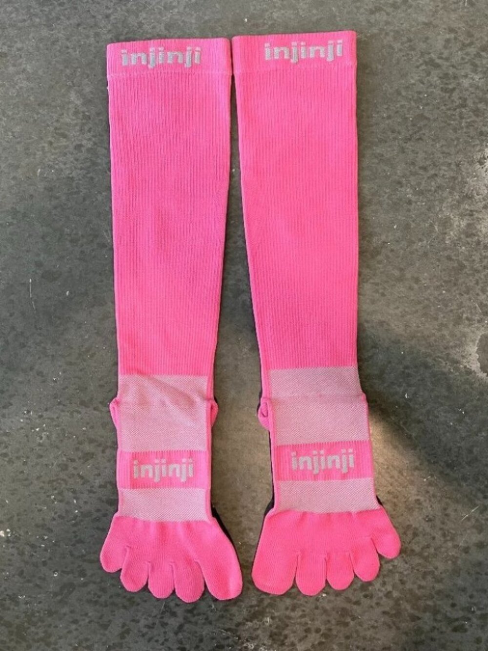Men's Medium 8-10.5 Injinji Compression Over The Calf Long Toe socks Pink